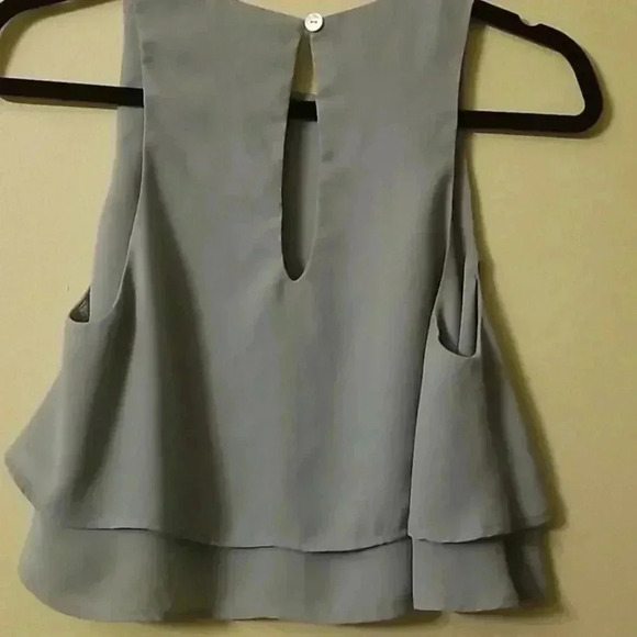 Women's Top  - Picture 3 of 4